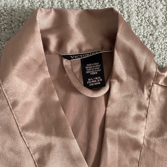 Victoria’s Secret Robe - Picture 2 of 4